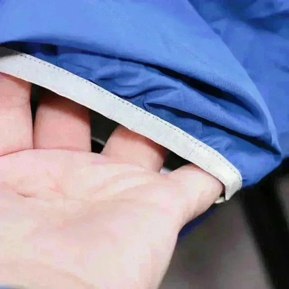 Men's Helly Hansen Size M Packable reflective pockets jacket - Picture 5 of 13